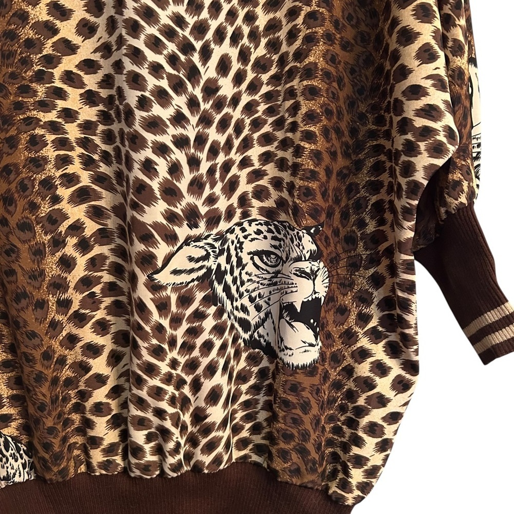 Cheetah/Leopard Print Crewneck Tunic with Ribbed Collar and Cuff - Picture 5 of 9